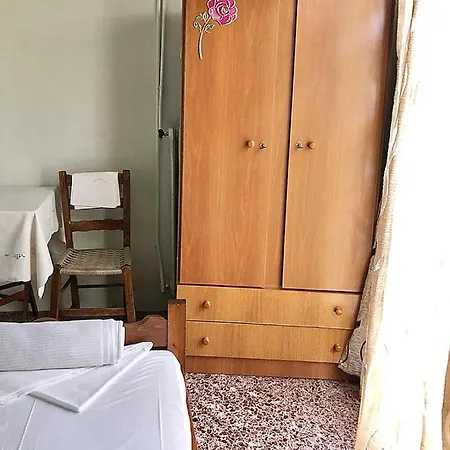 Ενοικιαζόμενα Μπετσου * Kamena Vourla